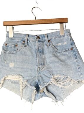 Levis 501 Light Wash Denim Jean Shorts Size 25 W 3 L Distressed Soft Beachy Boho